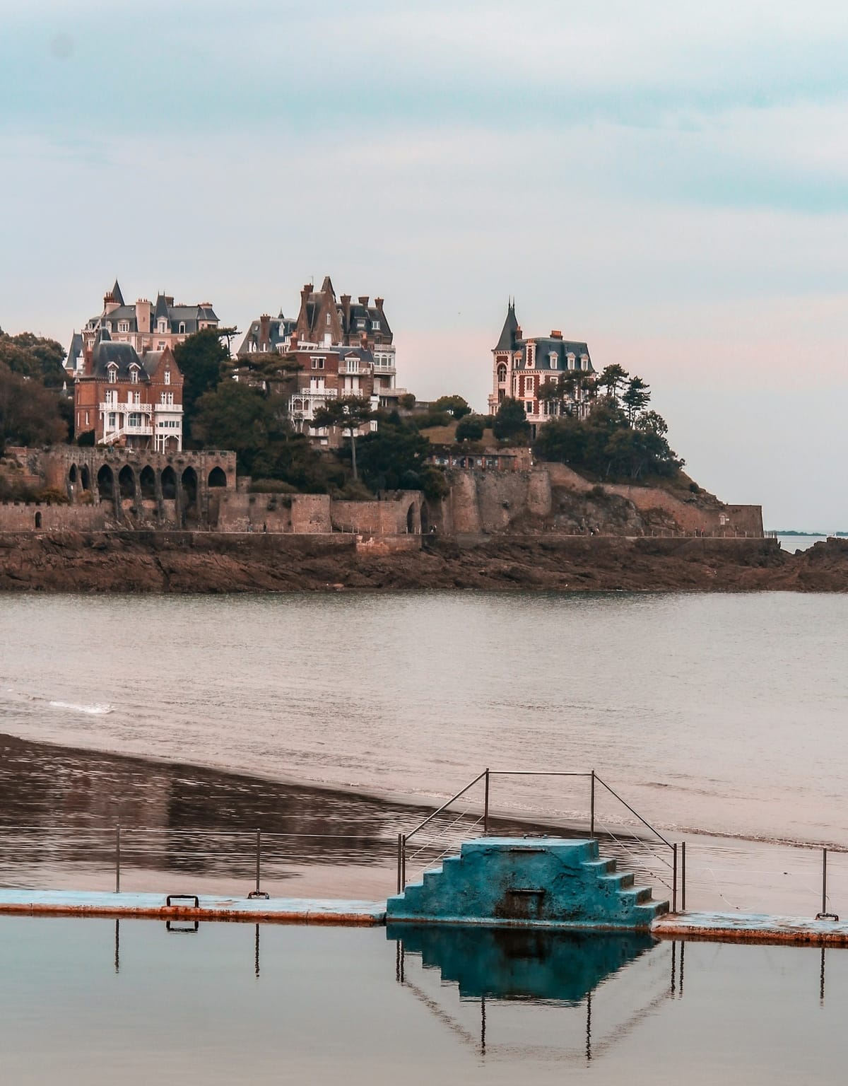Dinard , la nice du Nord